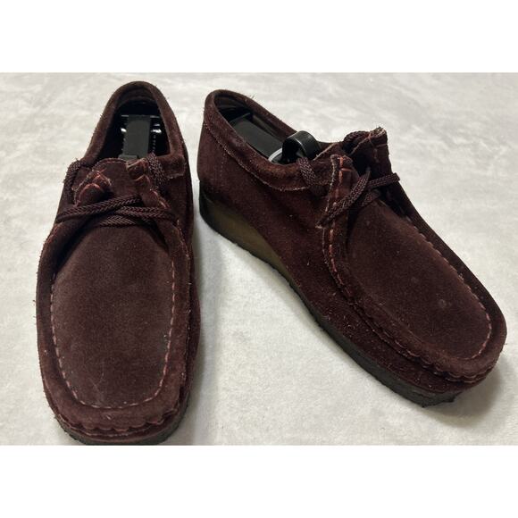 Clarks Wallabees Women’s Size 6 M Red Chukka Boots Bootie Ankle Suede Originals - Picture 1 of 9